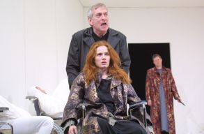 A kolozsv�ri sz�nh�z a Doktor Faustus-al �s a K�pmutat�k cselsz�v�s�vel �nnepli a sz�nh�zi vil�gnapot