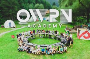 Elektronikus zen�t oktat� akad�mia indul Kolozsv�ron