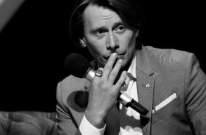 Visszaadja az �llamf�t�l kapott �llami kit�ntet�s�t Marius Manole sz�nm�v�sz