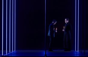 Szerb Antallal h�vnak utaz�sra a kolozsv�ri magyar sz�nh�zba