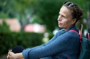 �ton a haz�k k�z�tt – Tompa Andrea leg�jabb reg�ny�nek f�h�se az igazi otthont keresi