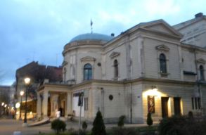 Ma van a magyar dr�ma napja: a szatm�rn�meti Harag Gy�rgy T�rsulat egy h�ten �t �nnepel