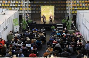 M�gsem marad el a cs�ki k�nyvv�s�r