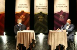 Aki s�ros csizm�val l�pett be az irodalmi szalonba - G�lfalvi Gy�rgy �s Mark� B�la besz�lget�se 