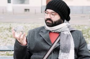 �j dallal jelentkezett adventre Vizi Imre