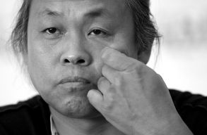 Koronav�rusban elhunyt Kim Ki-duk koreai filmrendez�