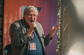 ,,Mindenki sz�laljon fel, ne k�ss�nk v�llalhatatlan kompromisszumokat