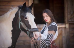 Sz�kelyudvarhelyi fot�st t�ntetett ki az Eur�pai Parlament