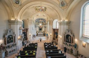 B�mulatos �talakul�son ment kereszt�l a szamos�jv�ri ferences templom �s kolostor