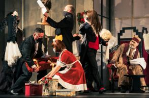 Ki�t a neh�z id�szakb�l: v�goper�t mutatnak be Kolozsv�ron